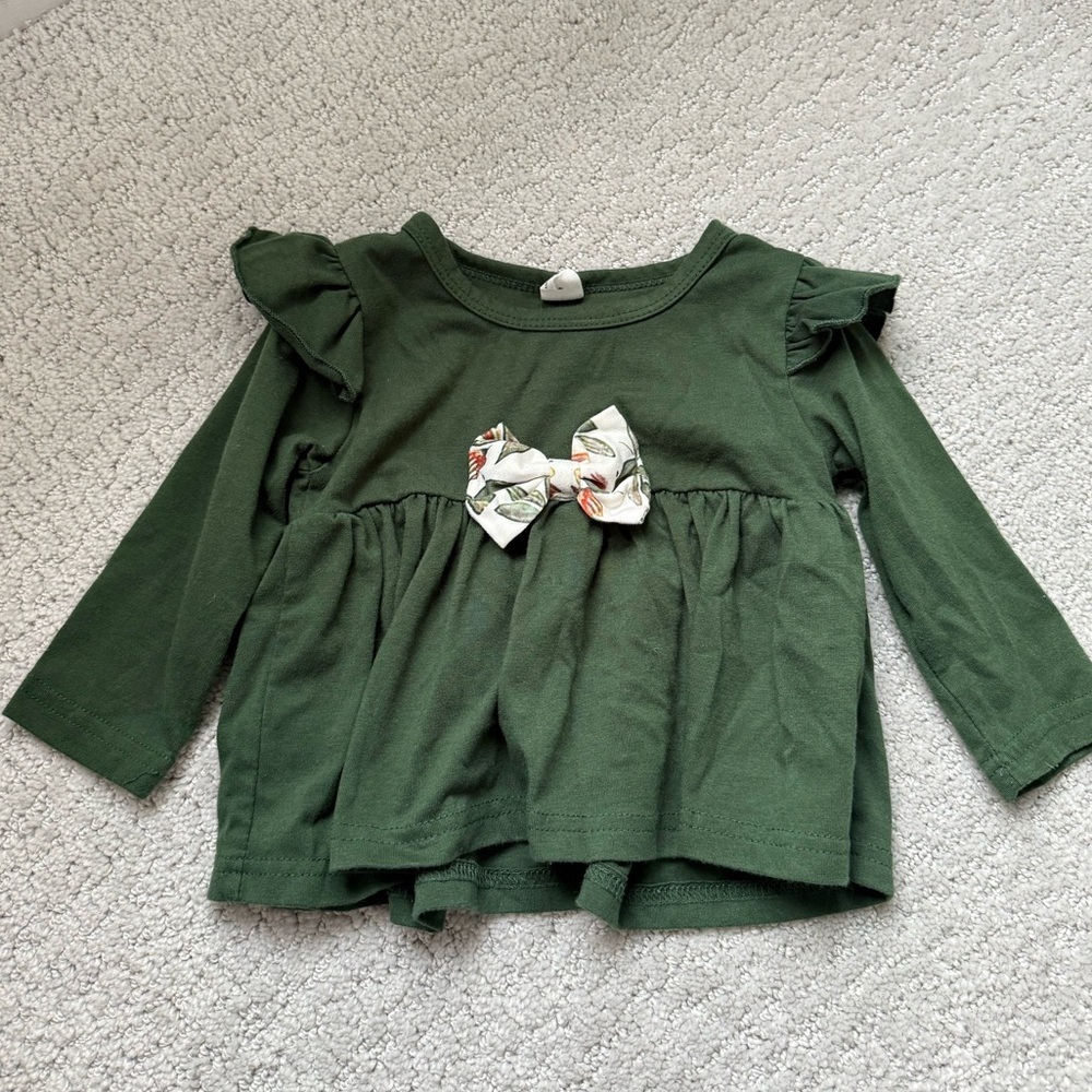 Shein Baby Girl 2 Piece Set Size 9 months Green Floral Holiday Winter Christmas - Picture 3 of 10
